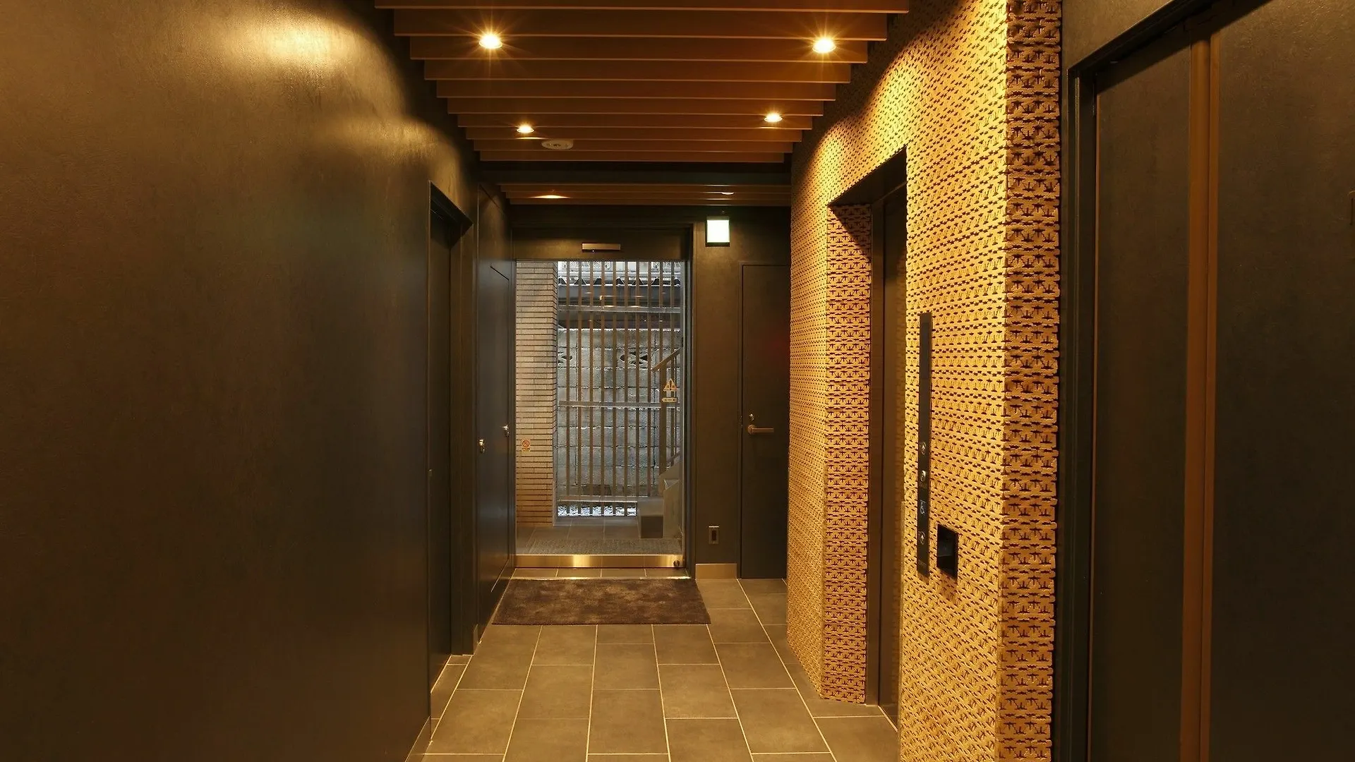 Hotel Amanek Ginza East Tōkyō 3*,